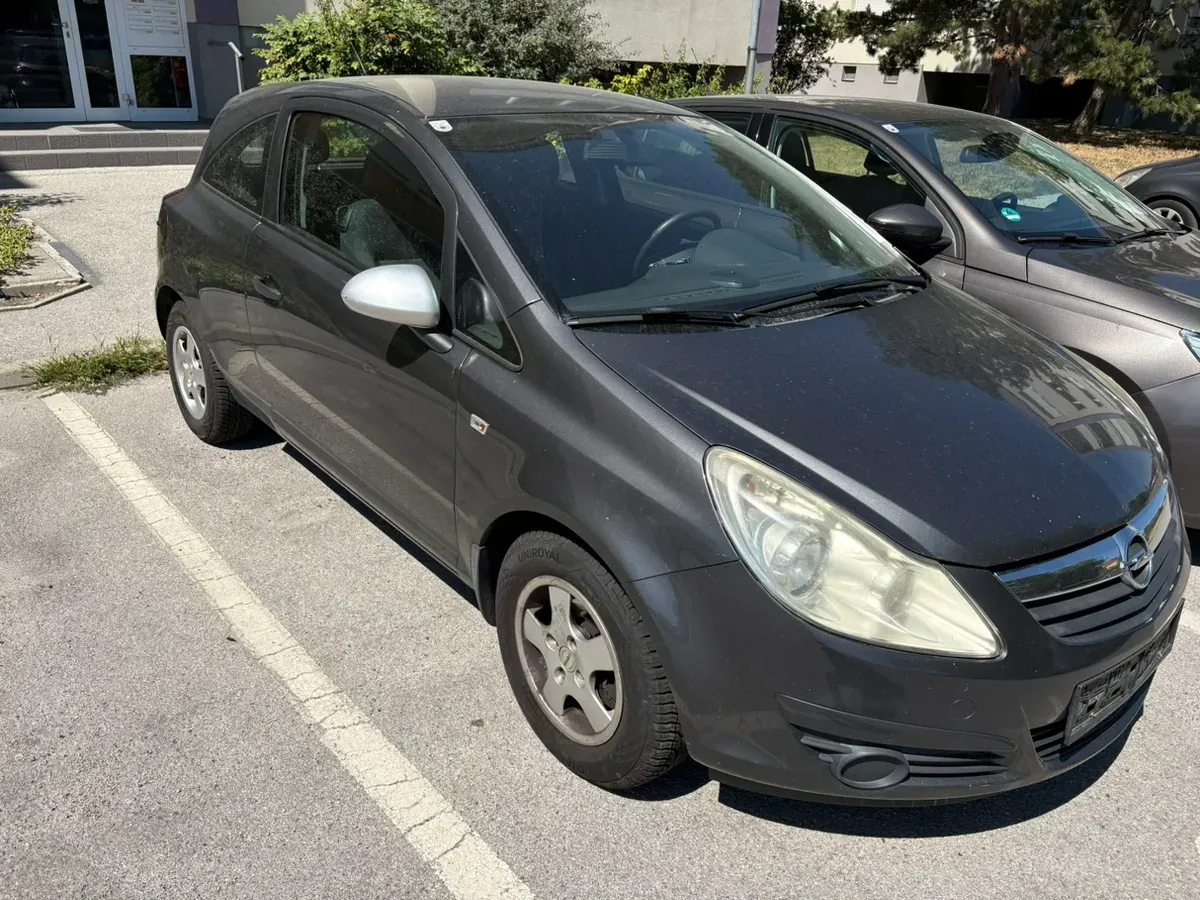 Opel Corsa 2010 photo 2