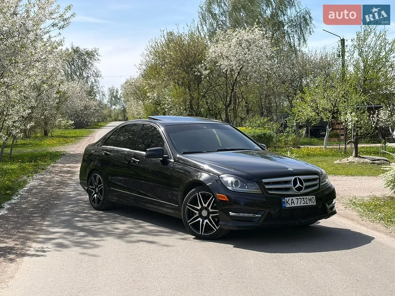 Mercedes-Benz C-Class 2012 photo 2