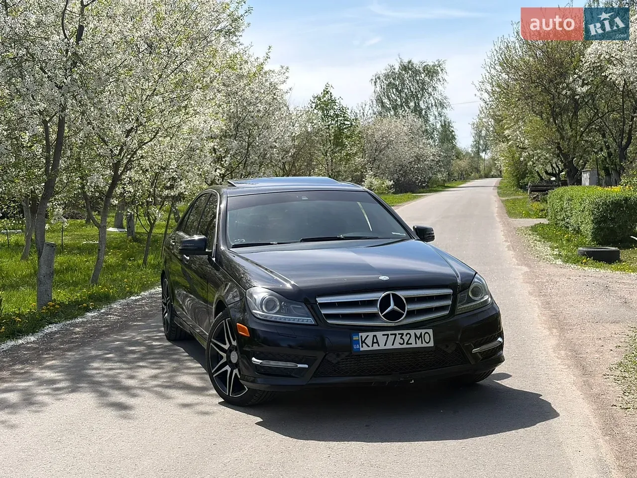 Mercedes-Benz C-Class 2012 photo 3