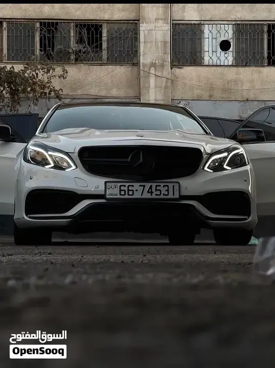 Mercedes-Benz E 200