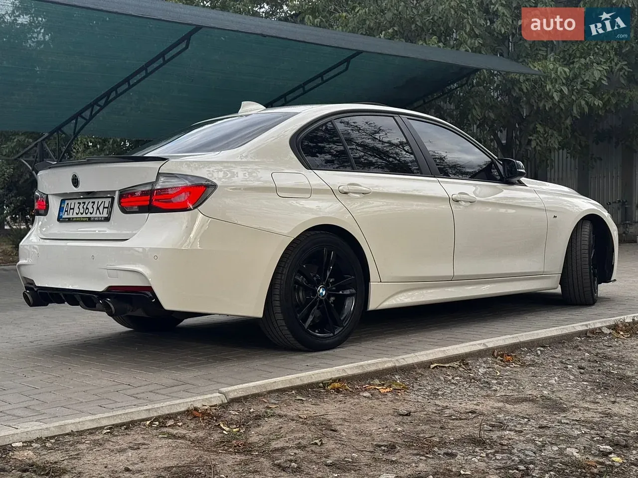 BMW 3 Series 2015 photo 4