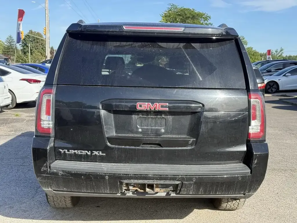 GMC Yukon 2017 photo 3