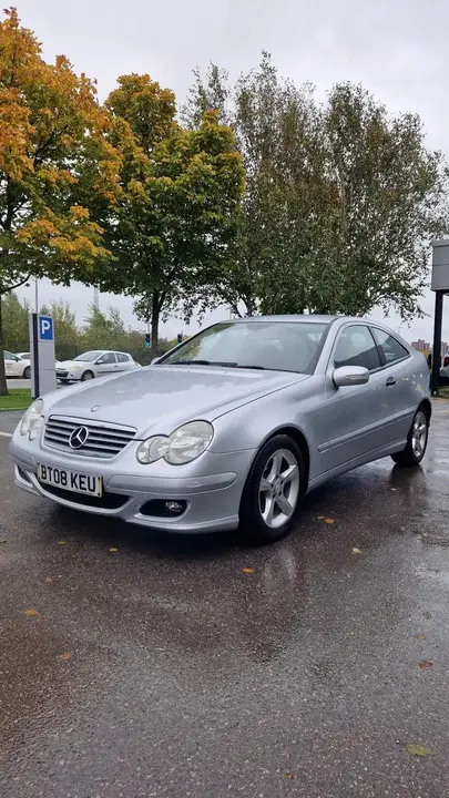 Mercedes-Benz C-Class 2008 photo 2