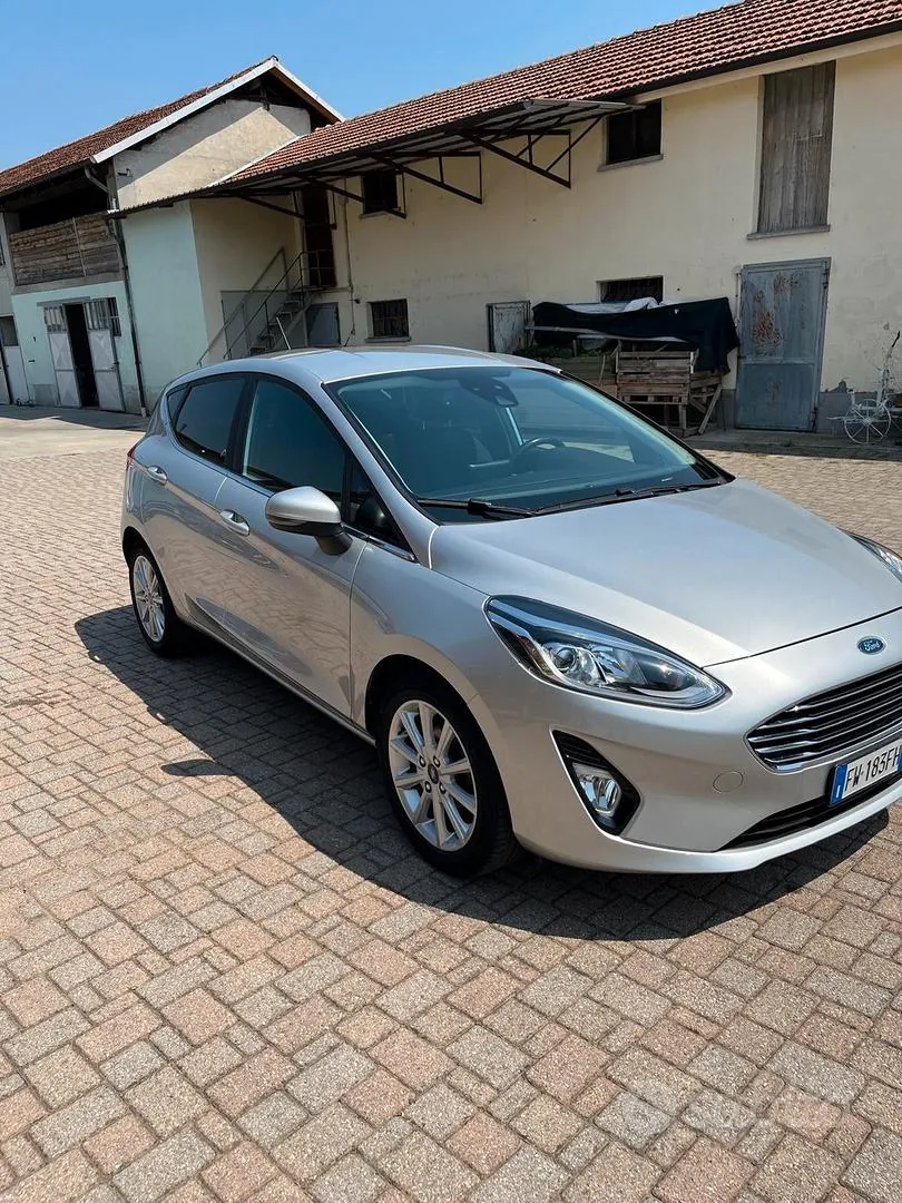 Ford Fiesta 2019 photo 2