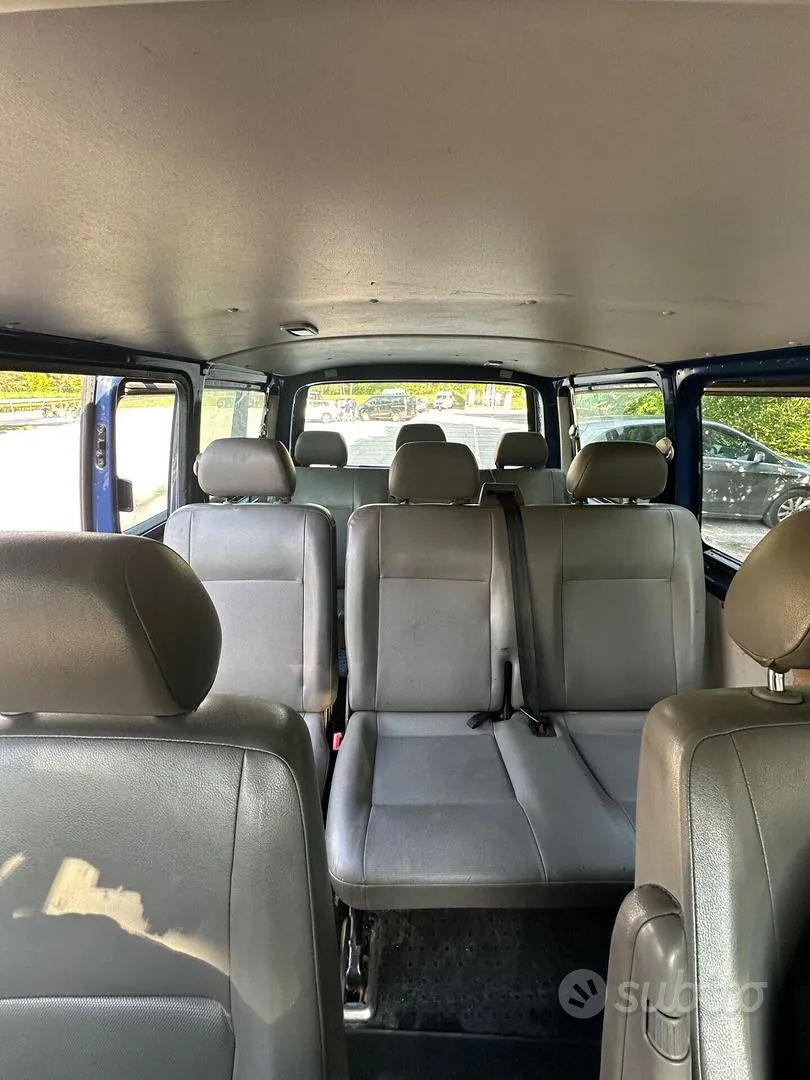 Volkswagen T5 2004 photo 5