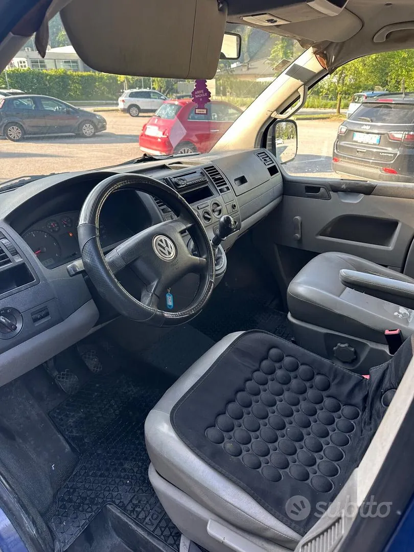 Volkswagen T5 2004 photo 4