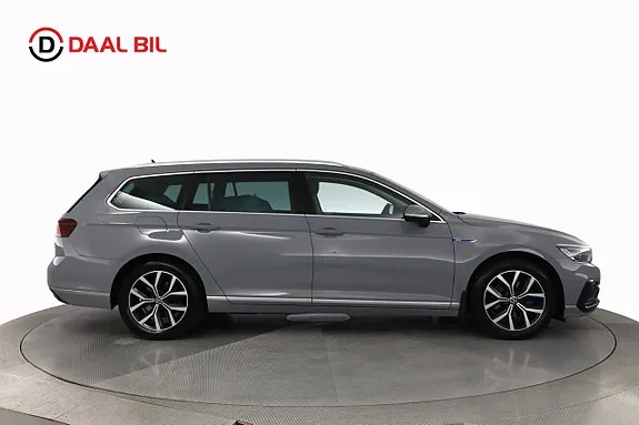 Volkswagen Passat 2022 photo 5