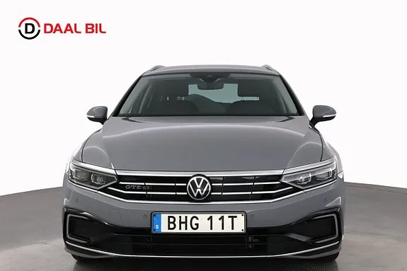 Volkswagen Passat 2022 photo 2