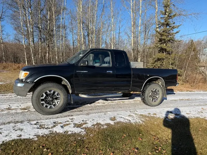 Toyota Tacoma 1999 photo 2