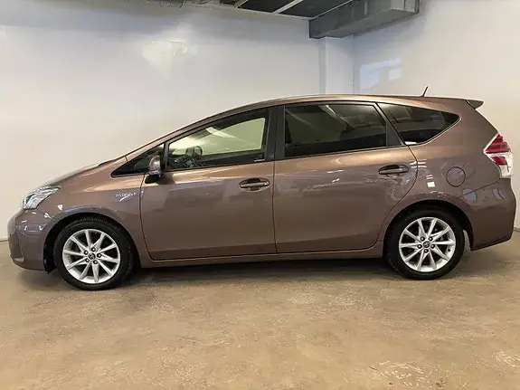 Toyota Prius 2017 photo 3