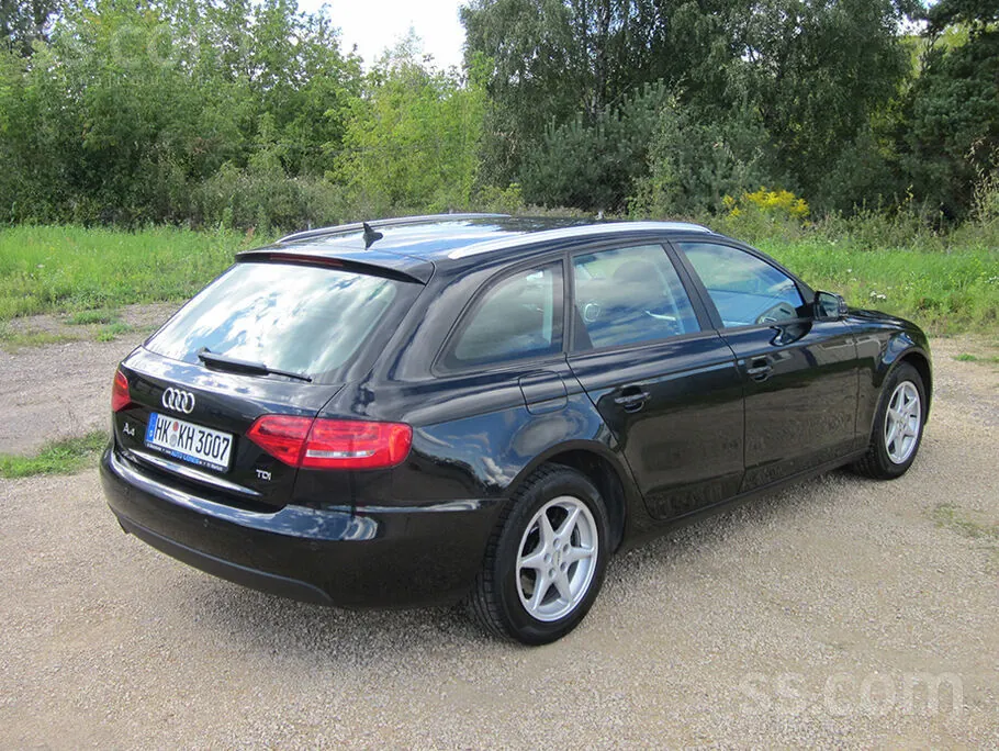 Audi A4 2011 photo 5