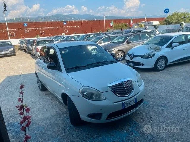 Lancia Ypsilon 2011 photo 3