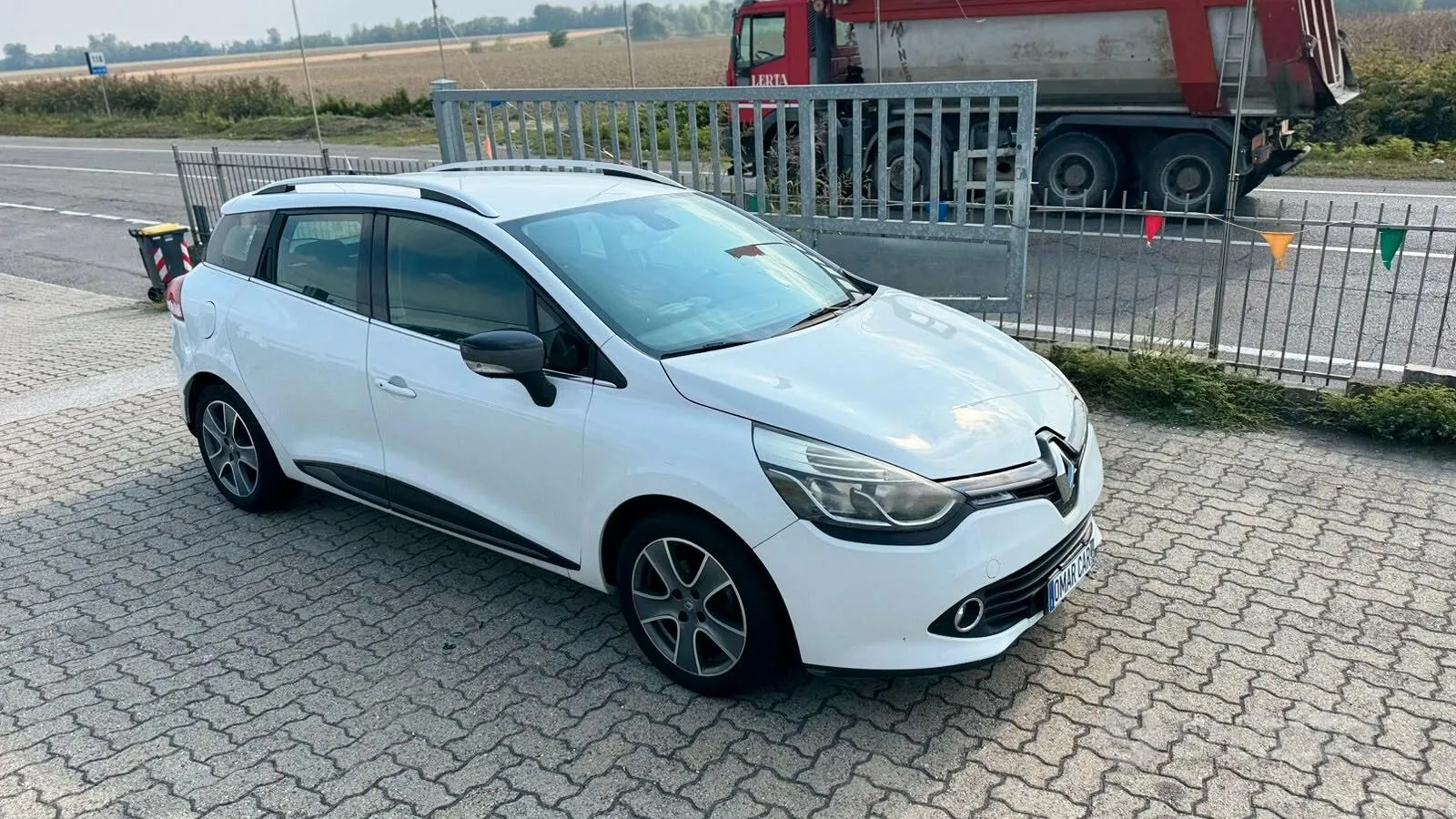 Renault Clio 2015 photo 3