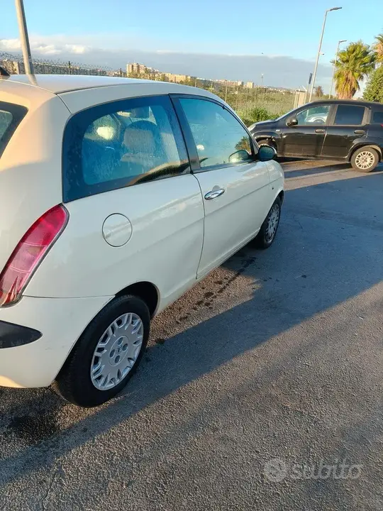 Lancia Ypsilon 2005 photo 2