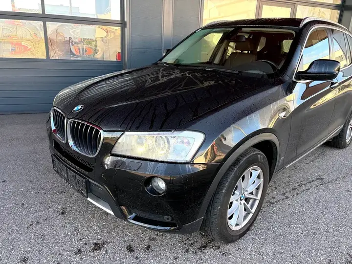 BMW X3 2011 photo 2