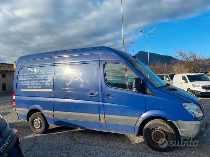 Mercedes-Benz Sprinter 2010 photo 4