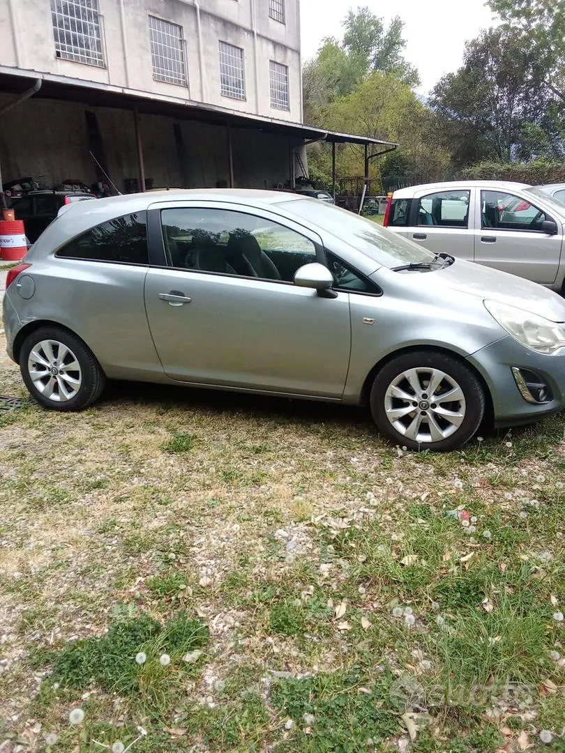 Opel Corsa 2012 photo 4