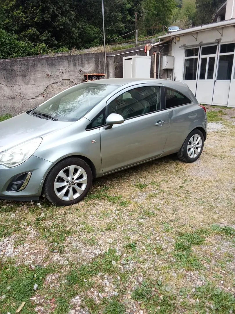 Opel Corsa 2012 photo 3