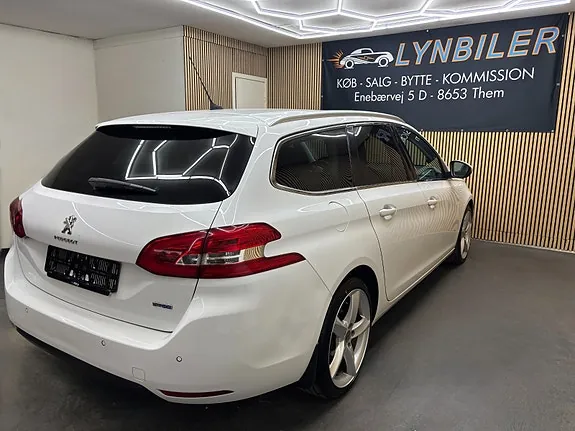 Peugeot 308 2015 photo 4