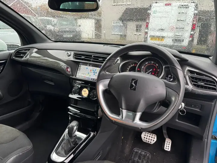 DS Automobiles Ds 3 2017 photo 2