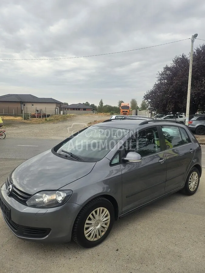 Volkswagen Golf Plus 2011 photo 2