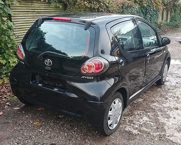 Toyota Aygo 2011 photo 4