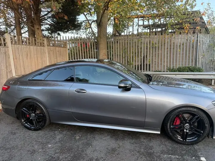Mercedes-Benz E-Class 2020 photo 3