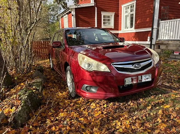 Subaru Legacy 2011 photo 2