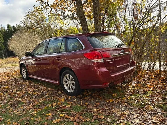 Subaru Legacy 2011 photo 4
