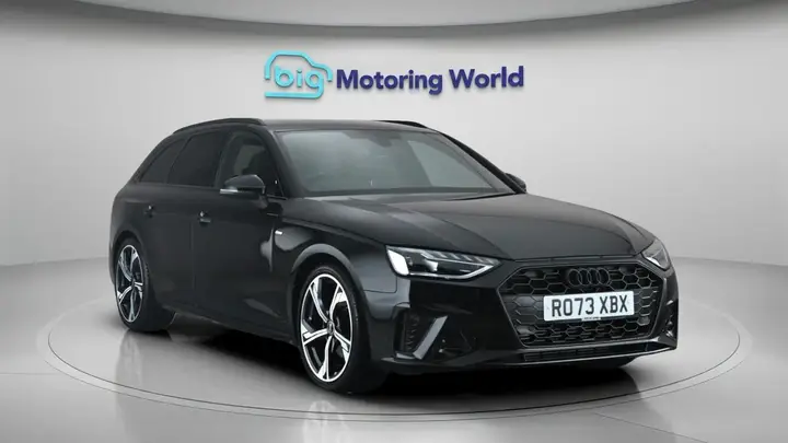 Audi A4 Avant 2023 photo 2