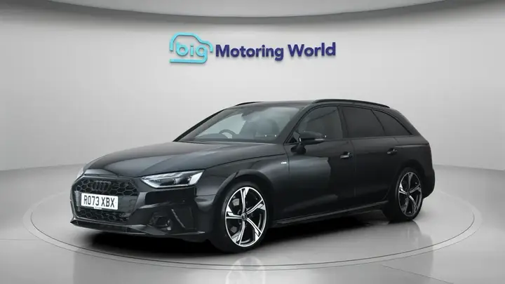 Audi A4 Avant 2023 photo 4