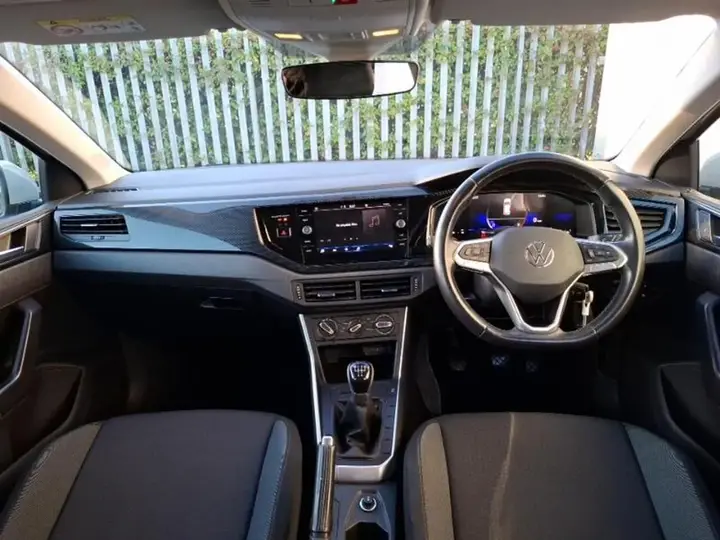 Volkswagen Polo 2023 photo 3