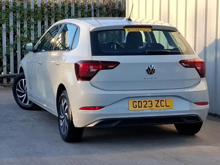 Volkswagen Polo 2023 photo 2