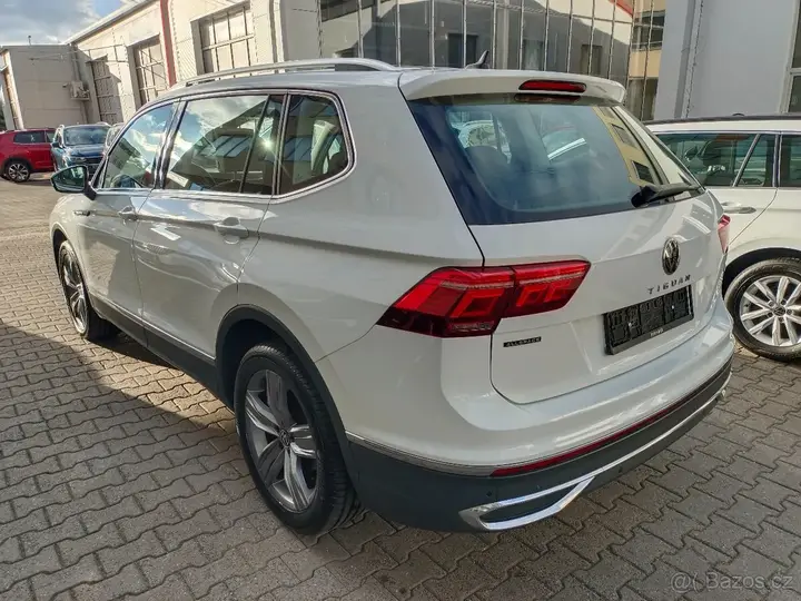 Volkswagen Tiguan Allspace 2023 photo 3