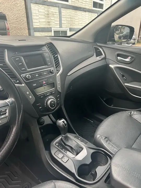 Hyundai Santa Fe 2017 photo 5