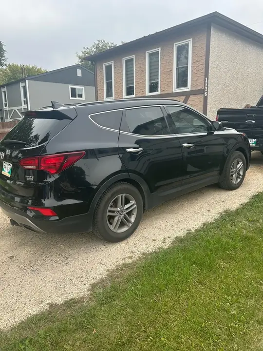 Hyundai Santa Fe 2017 photo 2