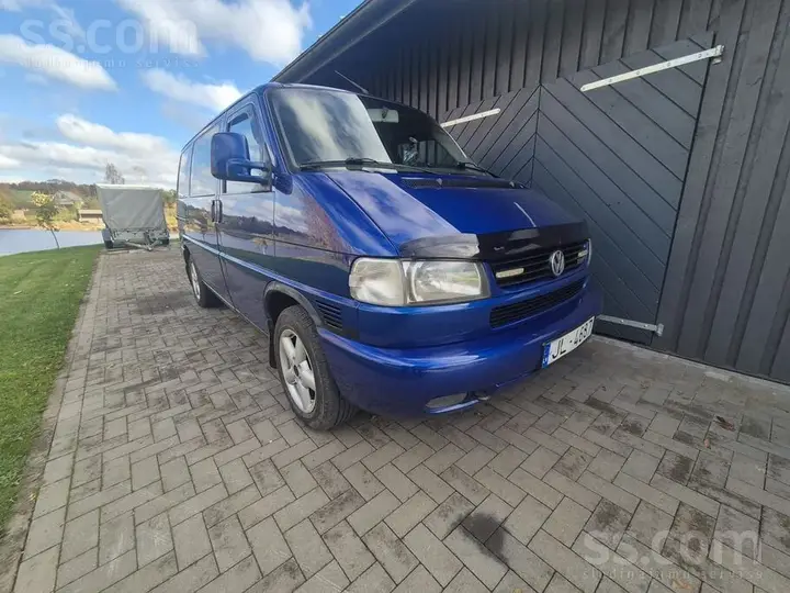 Volkswagen Multivan 2000 photo 3