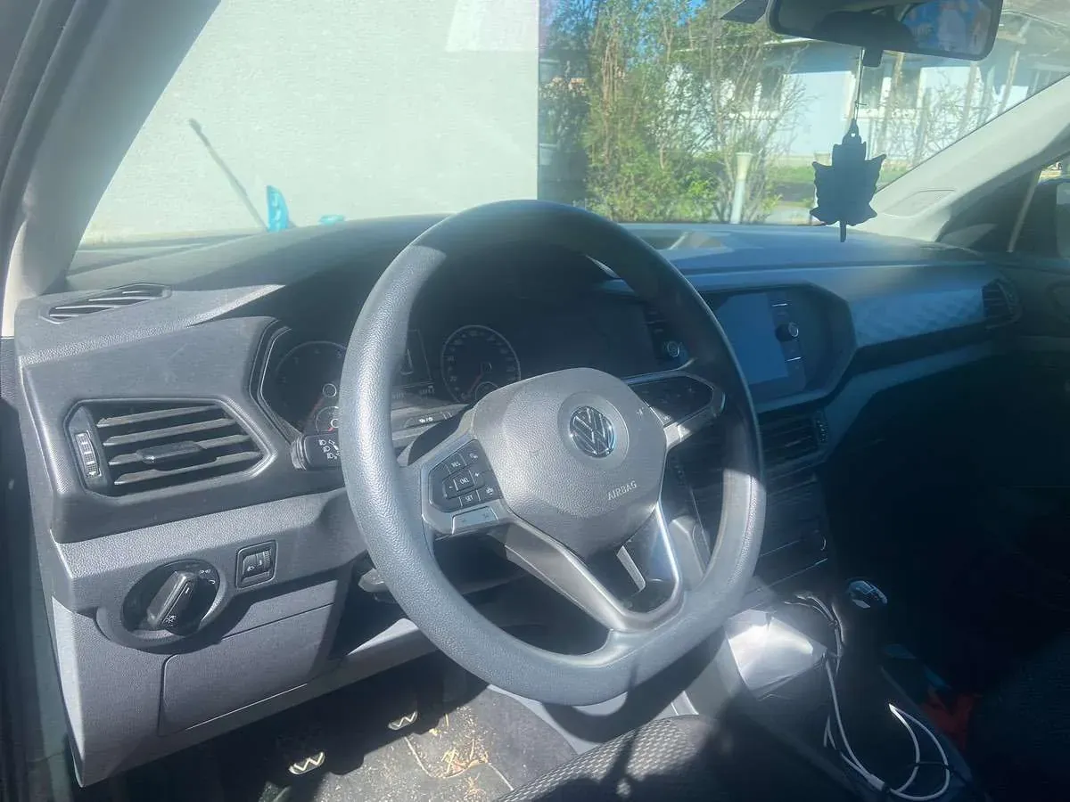 Volkswagen T-Cross 2019 photo 2