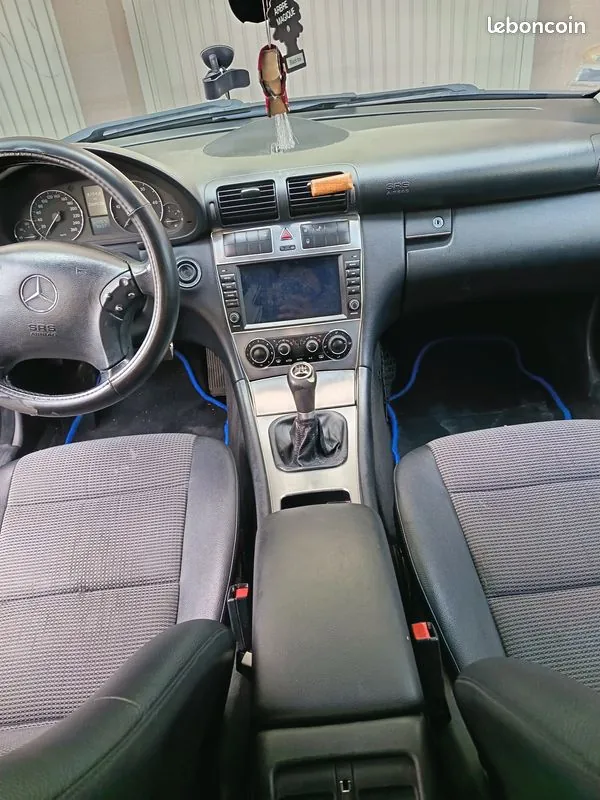 Mercedes-Benz C-Class 2006 photo 3