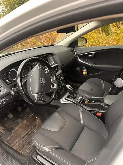 Volvo V40 2014 photo 2