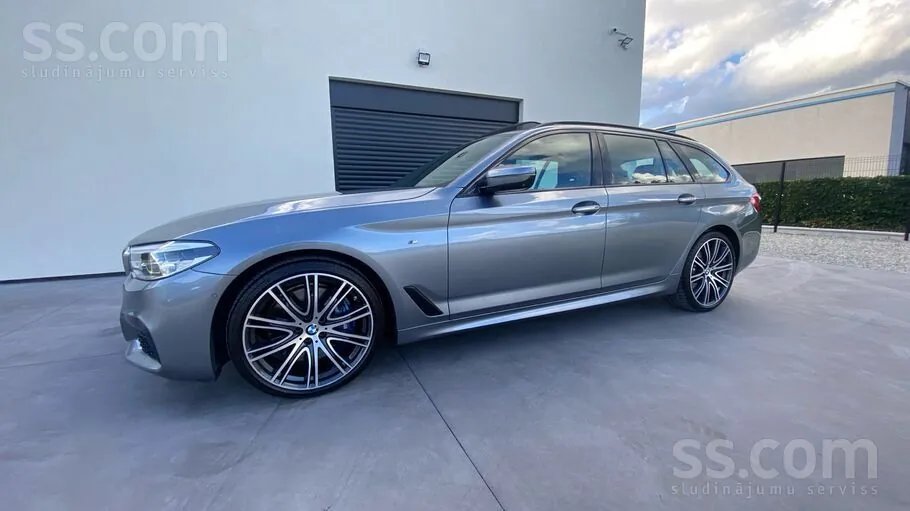 BMW 5 G31 540I 2018 photo 2