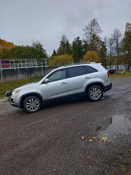 Kia Sorento 2010 photo 2