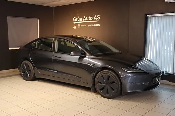 Tesla Model 3 2024 photo 4