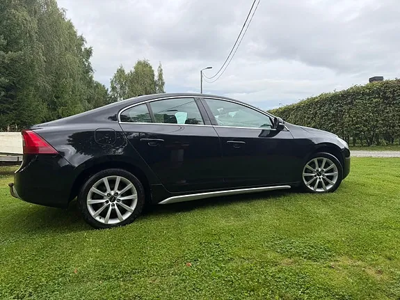 Volvo S60 2011 photo 3