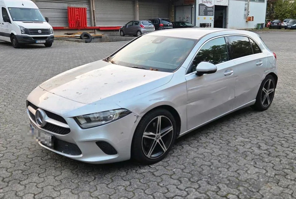 Mercedes-Benz A200