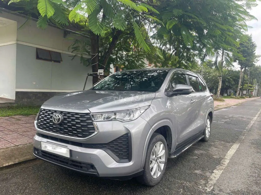 Toyota Innova Cross 2024 photo 2