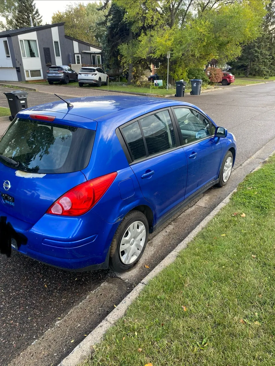 Nissan Versa 2011 photo 4