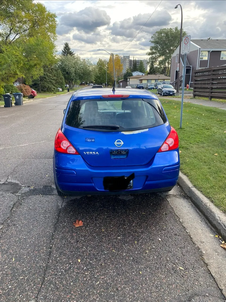 Nissan Versa 2011 photo 3