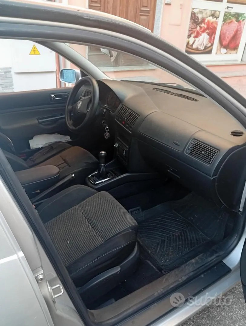 Volkswagen Golf 2003 photo 3