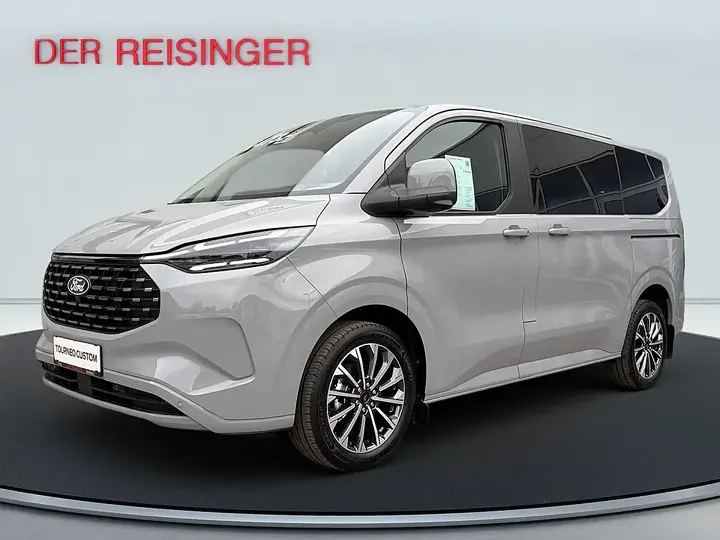 Ford Tourneo Custom 2026 photo 2